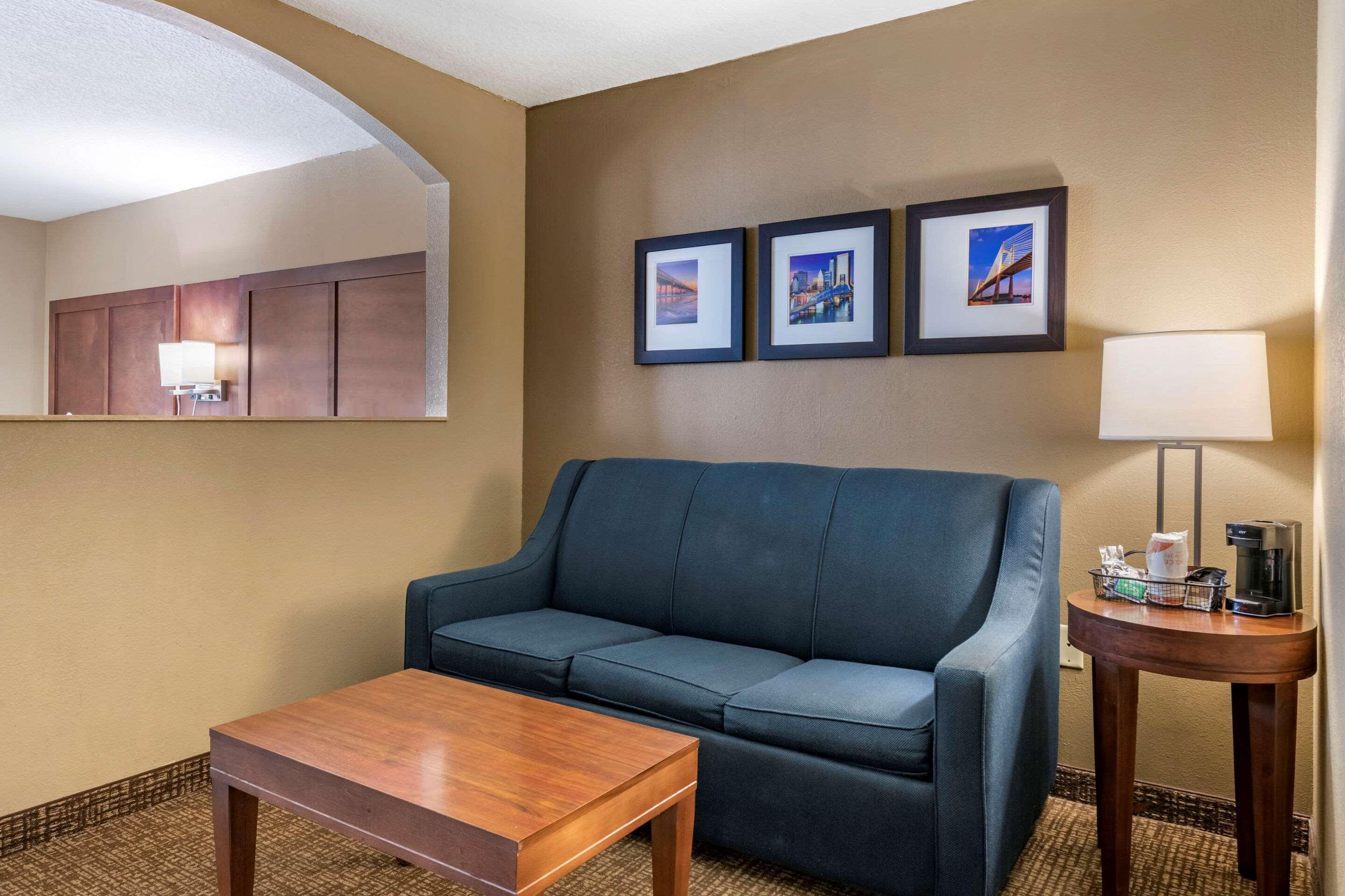 Comfort Suites Baymeadows Near Butler Blvd Τζάκσονβιλ Εξωτερικό φωτογραφία
