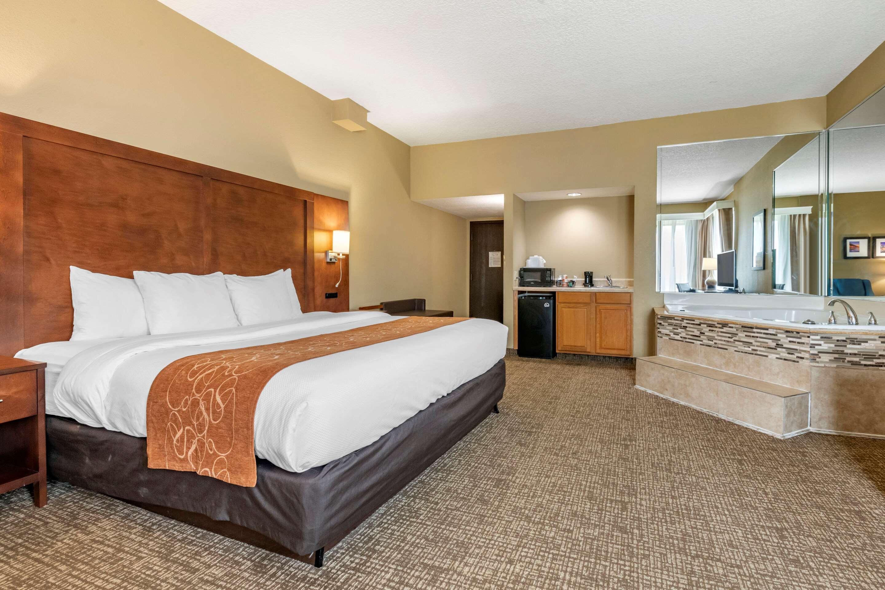 Comfort Suites Baymeadows Near Butler Blvd Τζάκσονβιλ Εξωτερικό φωτογραφία