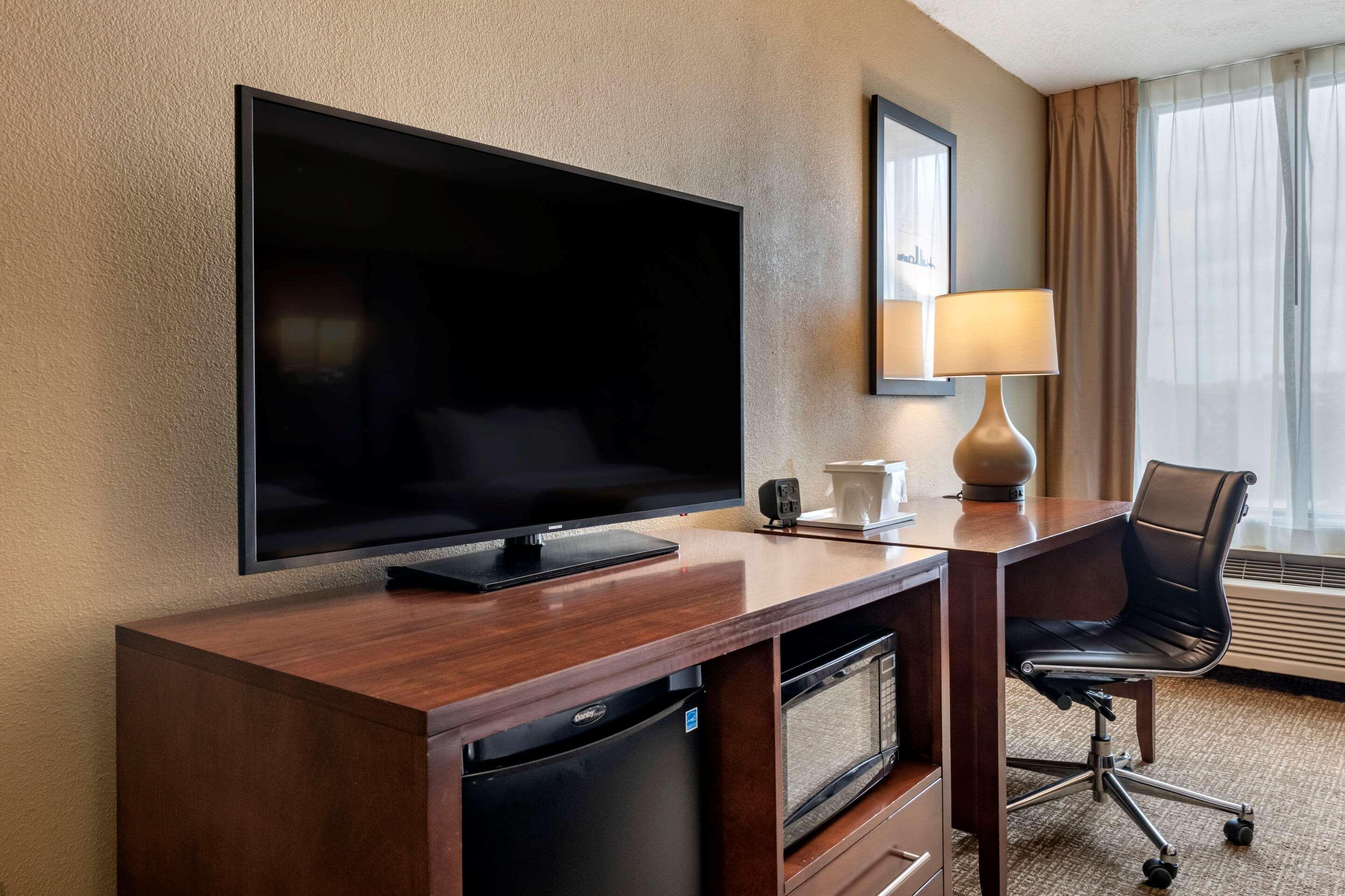 Comfort Suites Baymeadows Near Butler Blvd Τζάκσονβιλ Εξωτερικό φωτογραφία