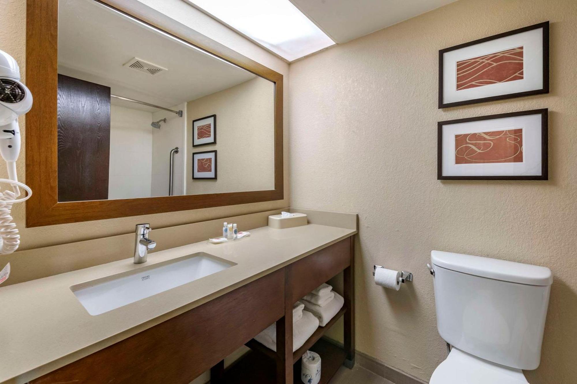 Comfort Suites Baymeadows Near Butler Blvd Τζάκσονβιλ Εξωτερικό φωτογραφία